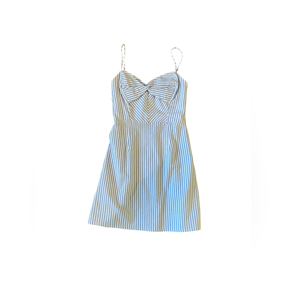 Super Cute! Bow Top Dress!